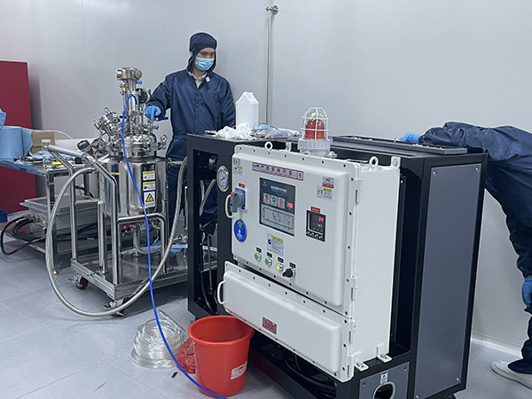 涂布膠反應(yīng)釜控溫防爆水式模溫機(jī)「歐能機(jī)械」