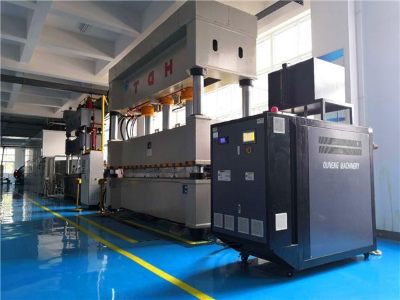 碳纖維復(fù)合材料成型工藝，記得收藏「歐能機械」