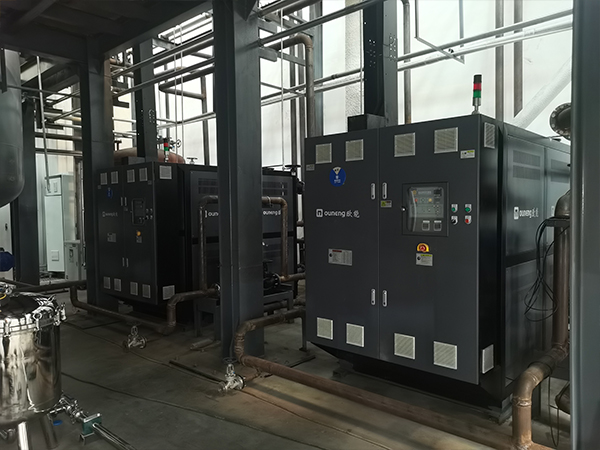革新鋰電薄膜生產工藝，高效控溫不銹鋼反應釜油加熱器